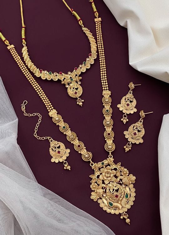 stunning-combo-necklace-sets-in-india-elegant-and-versatile-jewelry-11