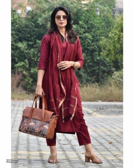 Beautiful Cotton Plain Kurta Pant Set with Maroon Chanderi Dupatta