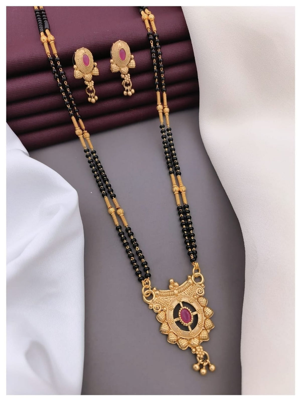 elegant-golden-mangalsutras-timeless-tradition-modern--1
