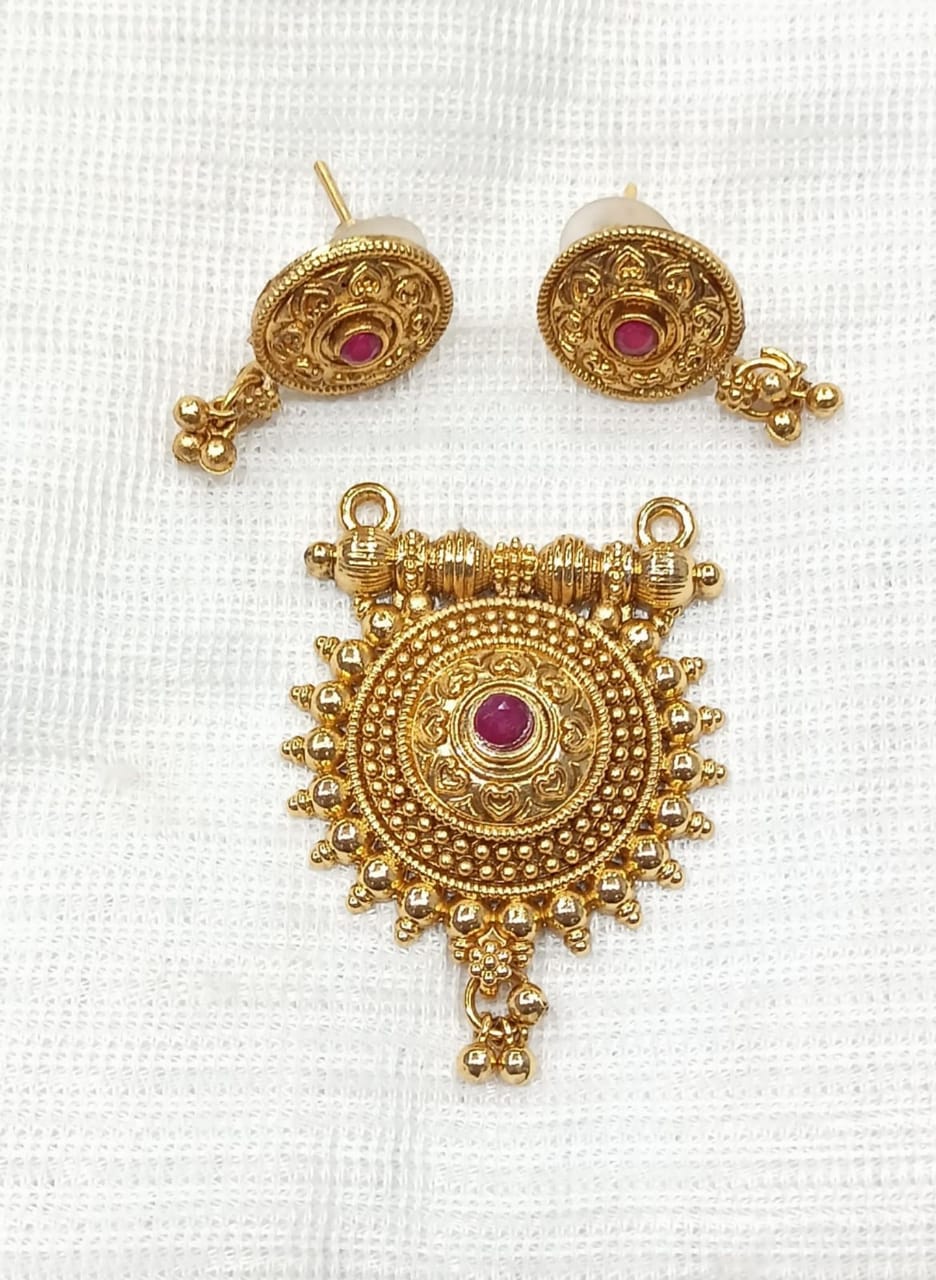 exquisite-golden-pendants-in-india-elegant-and-timeless-jewelry-total-2-piece-37