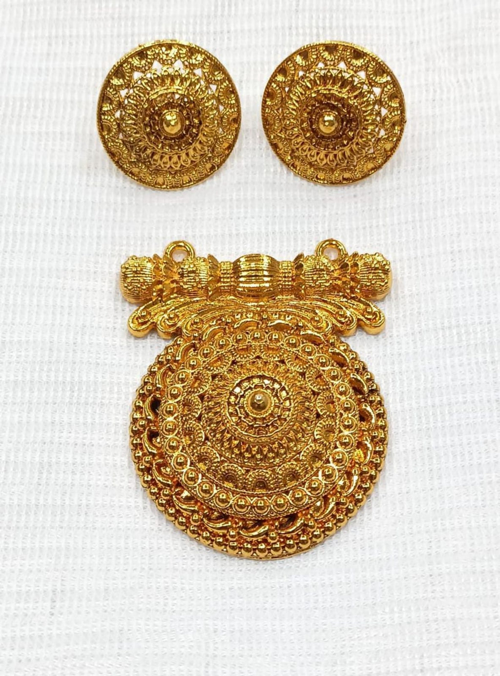 exquisite-golden-pendants-in-india-elegant-and-timeless-jewelry-total-2-piece-125