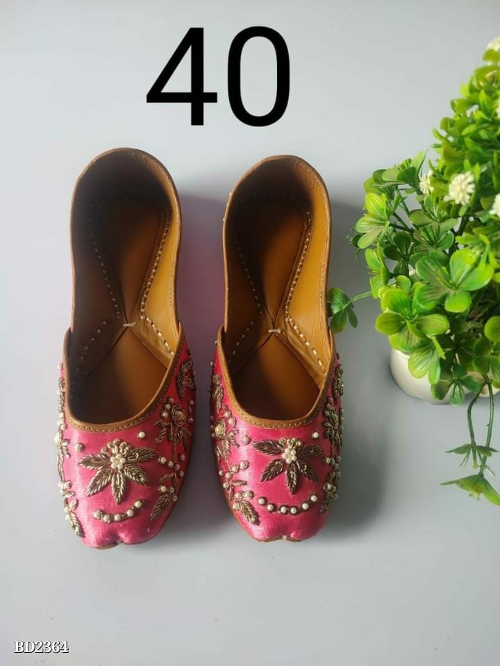 Exquisite Embroidery Heavy Jutti for Women | Traditional Punjabi Footwear