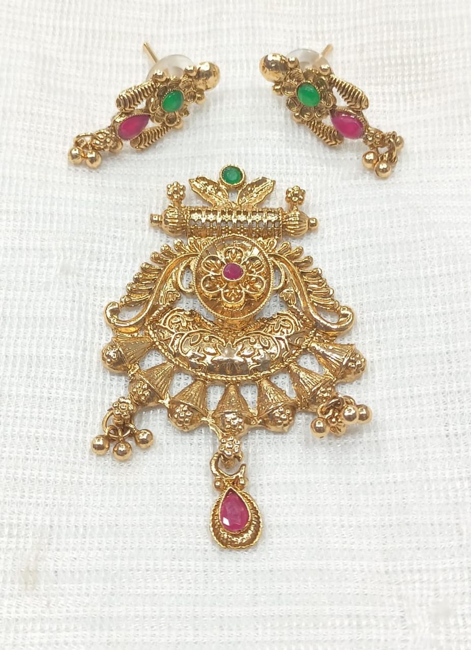 exquisite-golden-pendants-in-india-elegant-and-timeless-jewelry-total-2-piece-64