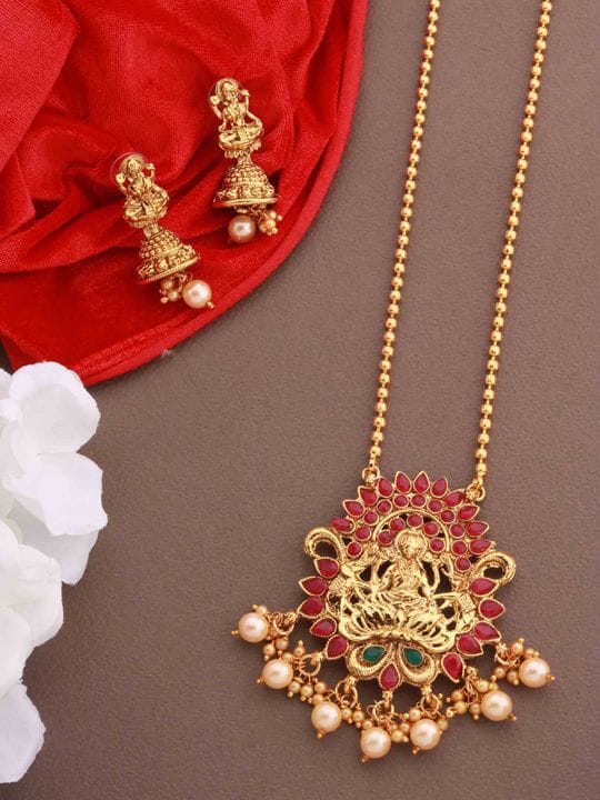 chic-chain-pendant-versatile-style-and-elegance-7