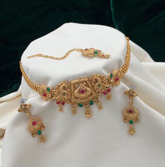 elegant-choker-necklace-sets