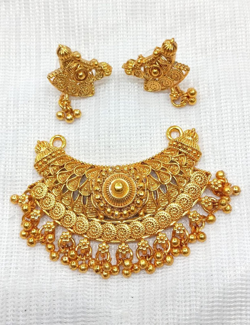 exquisite-golden-pendants-in-india-elegant-and-timeless-jewelry-total-2-piece-132