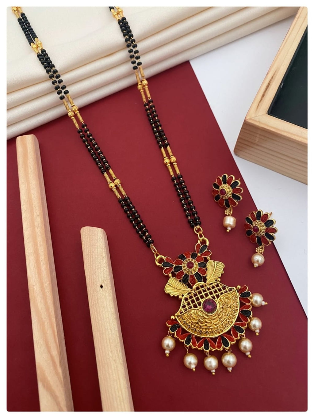 Exquisite Meena Mangalsutra - Traditional Craftsmanship & Vibrant Elegance 4