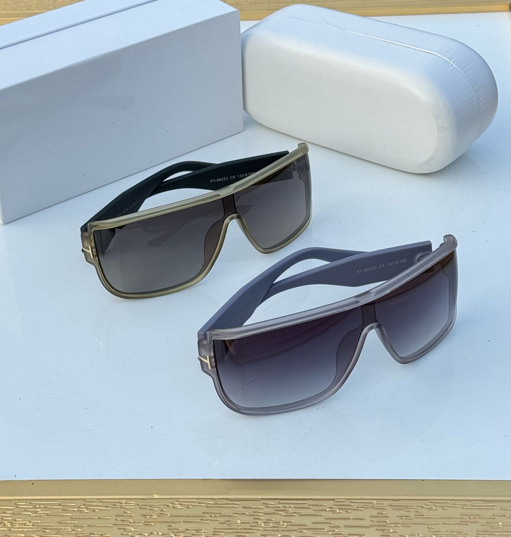 Tom Ford Unisex Shades | Premium Frame, Full Accessories & Original Box Available 5463