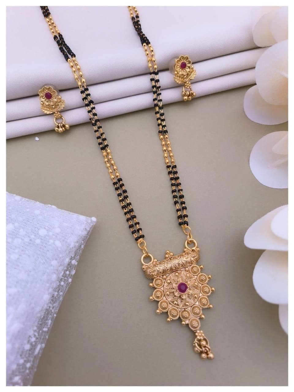 elegant-golden-mangalsutras-timeless-tradition-modern--164