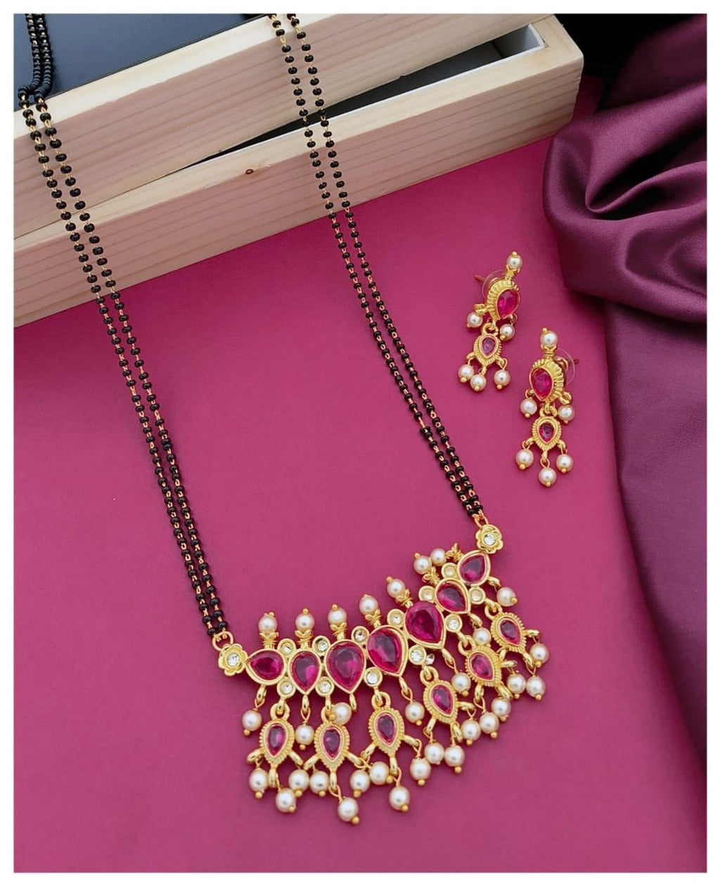 elegant-golden-mangalsutras-timeless-tradition-modern--100