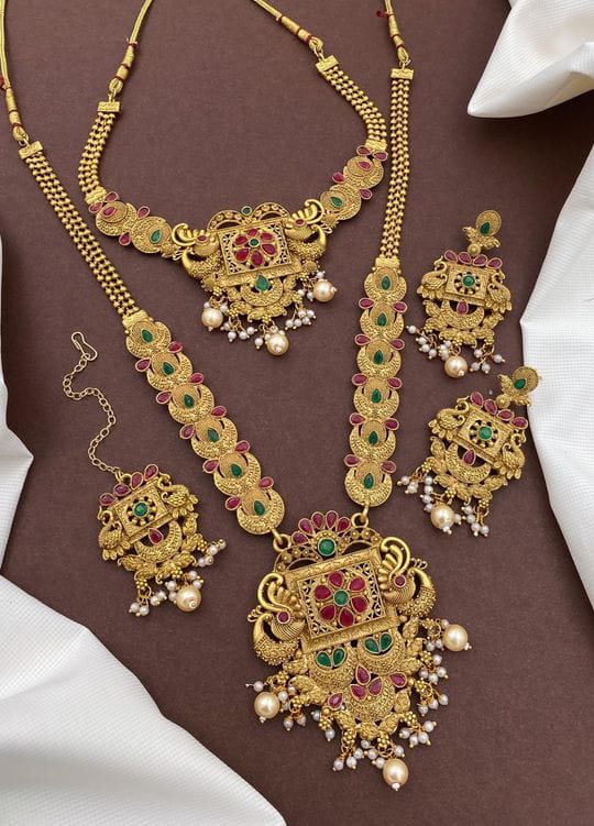 stunning-combo-necklace-sets-in-india-elegant-and-versatile-jewelry-6