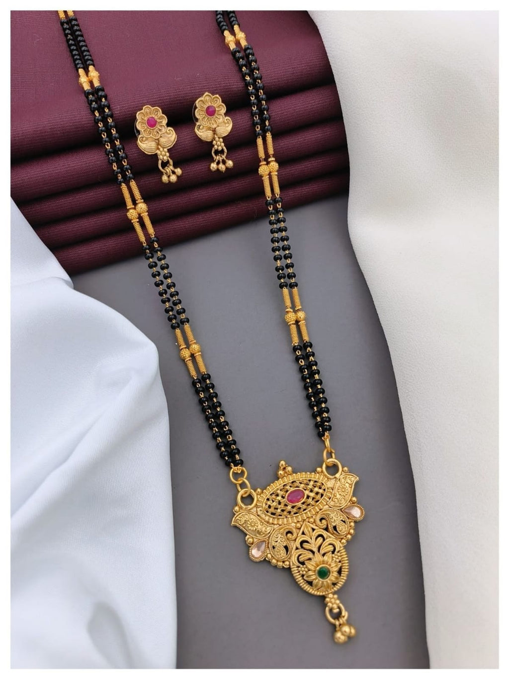 elegant-golden-mangalsutras-timeless-tradition-modern--9