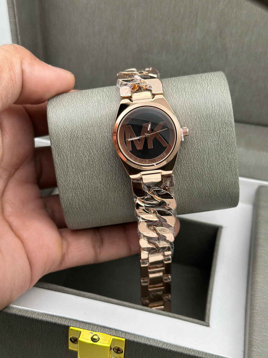 Michael Kors Ladies Watch - Elegant and Stylish Timepiece 187533