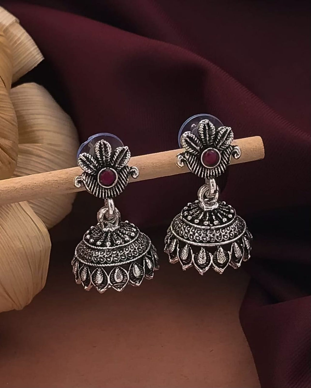 elegant-jhumka-earrings-in-india-timeless-and-stylish-jewelry-15