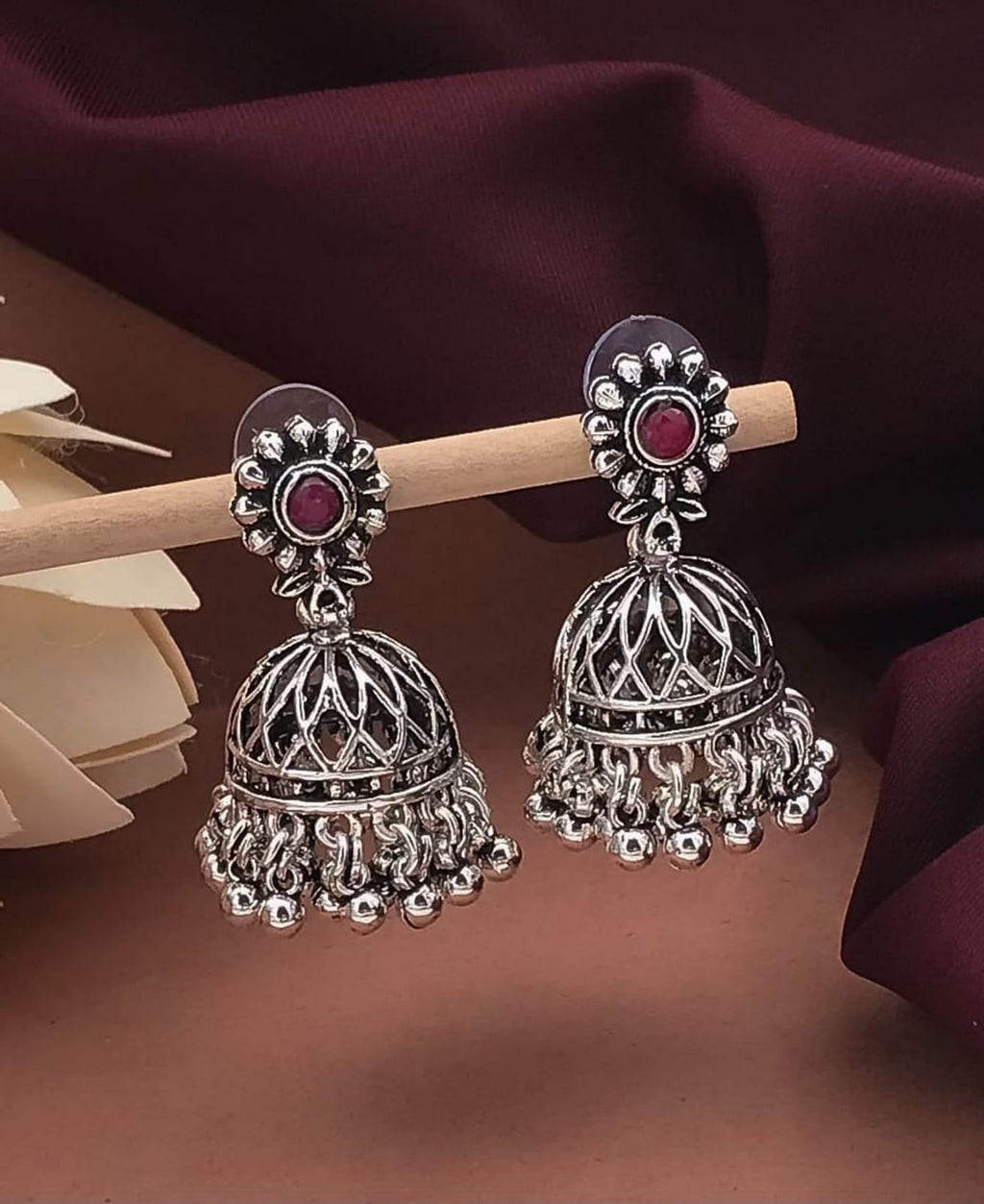 elegant-jhumka-earrings-in-india-timeless-and-stylish-jewelry-19