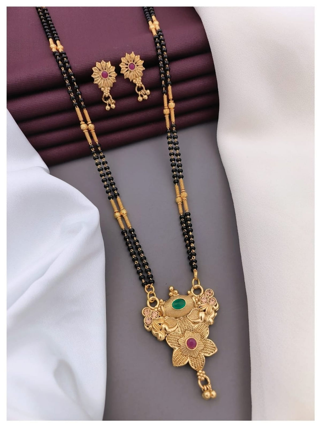 elegant-golden-mangalsutras-timeless-tradition-modern--8