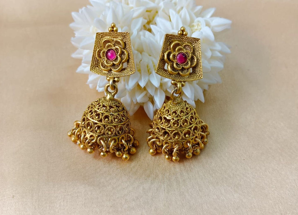 elegant-jhumka-earrings-in-india-timeless-and-stylish-jewelry-21