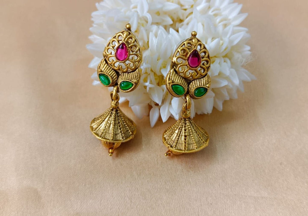 elegant-jhumka-earrings-in-india-timeless-and-stylish-jewelry-24