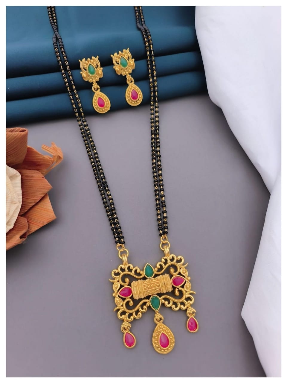 elegant-golden-mangalsutras-timeless-tradition-modern--204