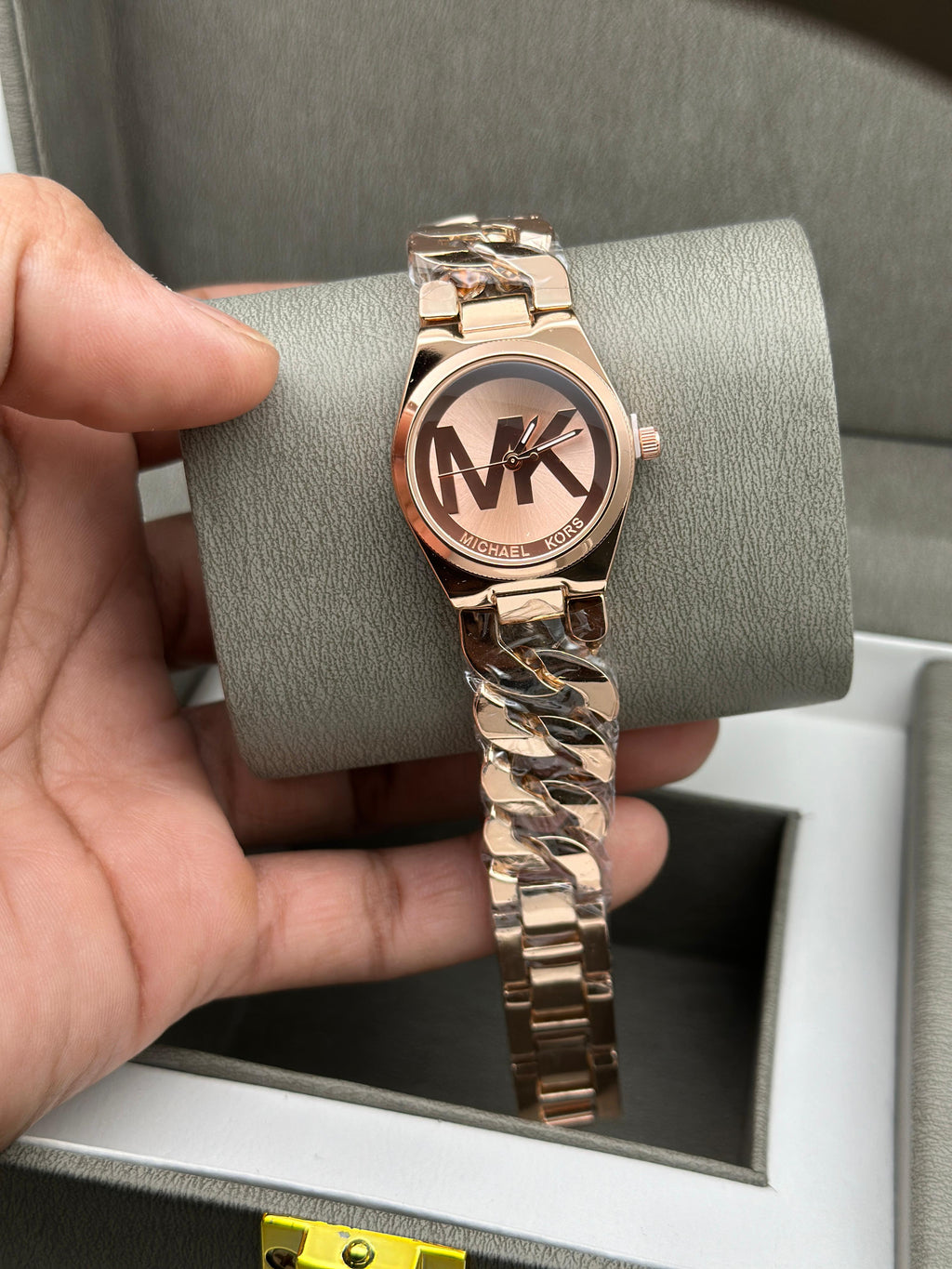 Michael Kors Ladies Watch - Elegant and Stylish Timepiece 187532