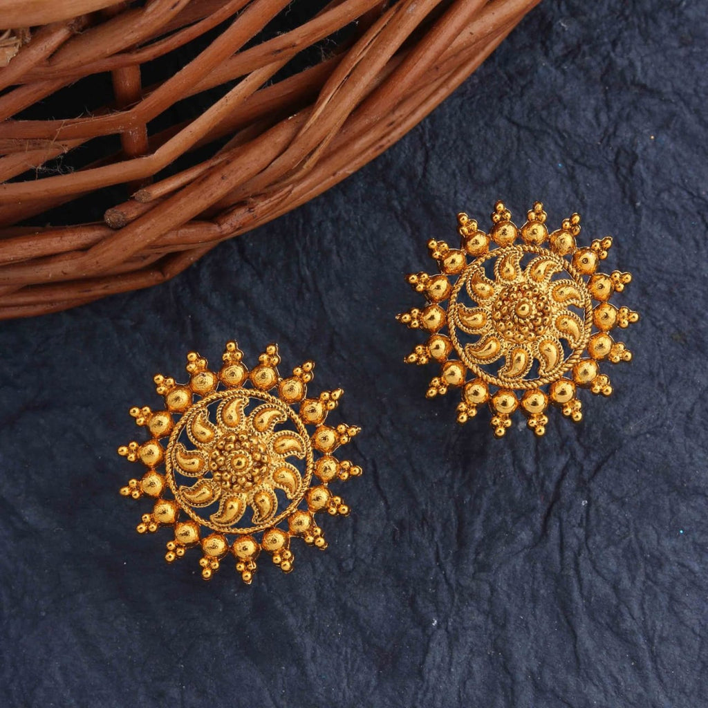 exquisite-golden-earring-in-india-timeless-and-elegant-jewelry-set-of-two-61