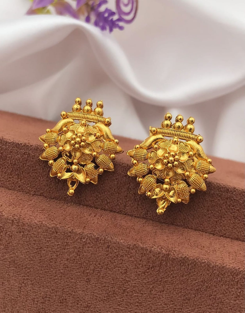 exquisite-golden-earring-in-india-timeless-and-elegant-jewelry-set-of-three