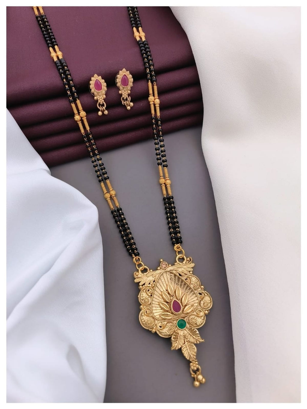 elegant-golden-mangalsutras-timeless-tradition-modern--6