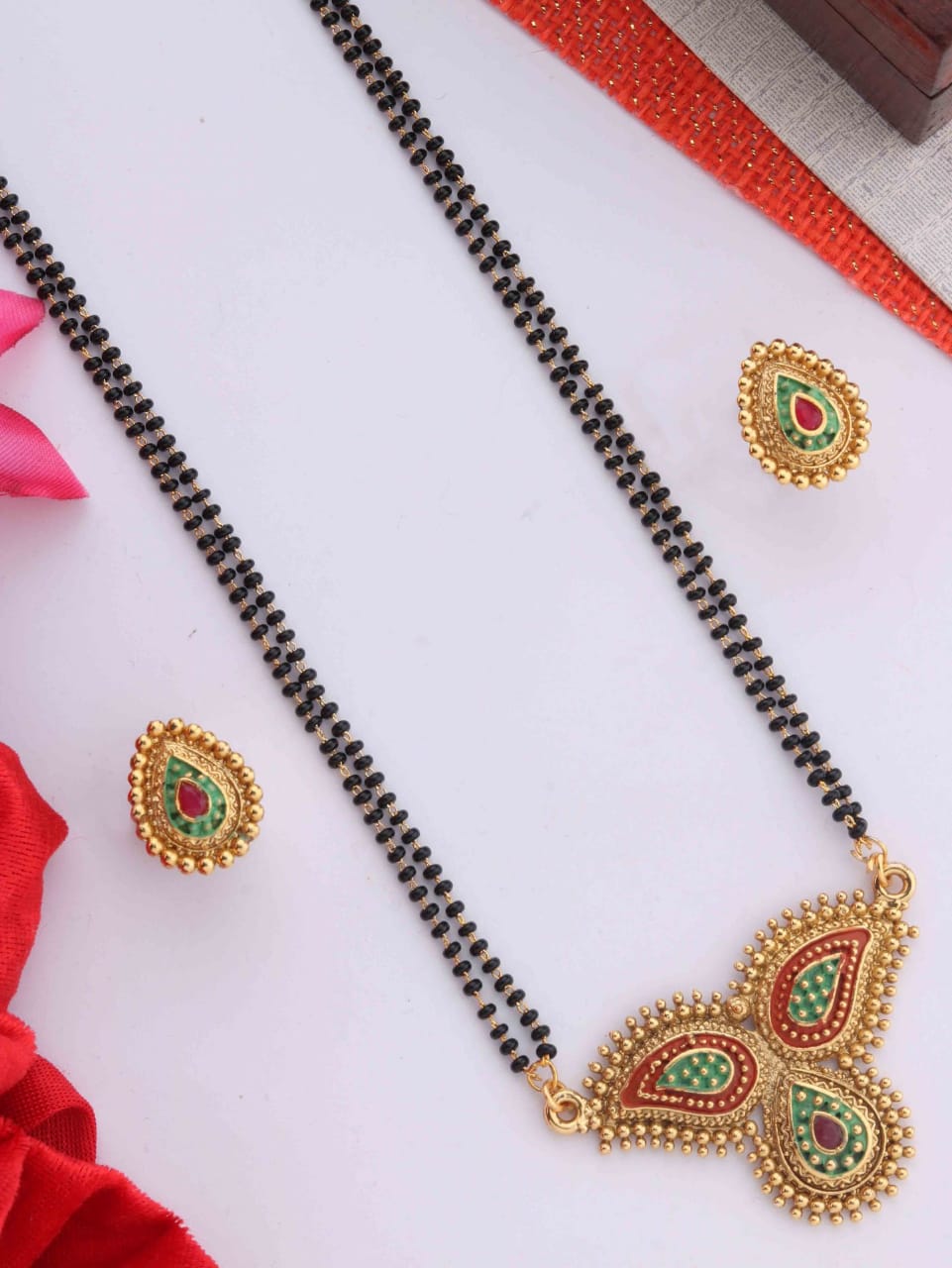 exquisite-meena-mangalsutra-traditional-craftsmanship-vibrant-elegance-17