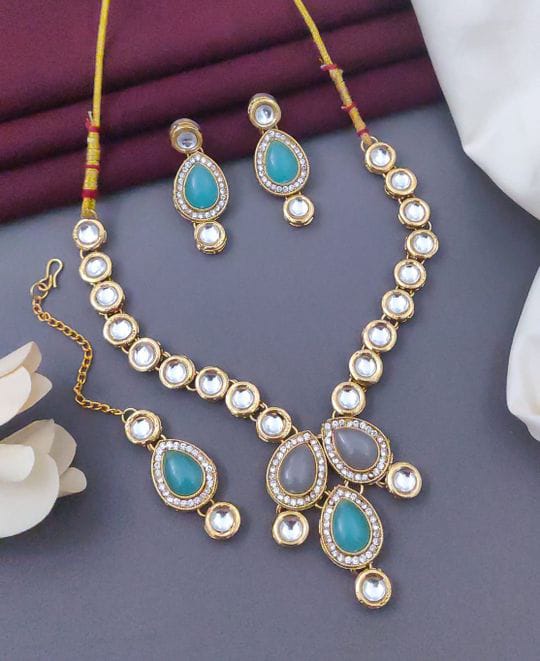 exquisite-kundan-necklace-sets-in-india-timeless-and-royal-jewelry-9