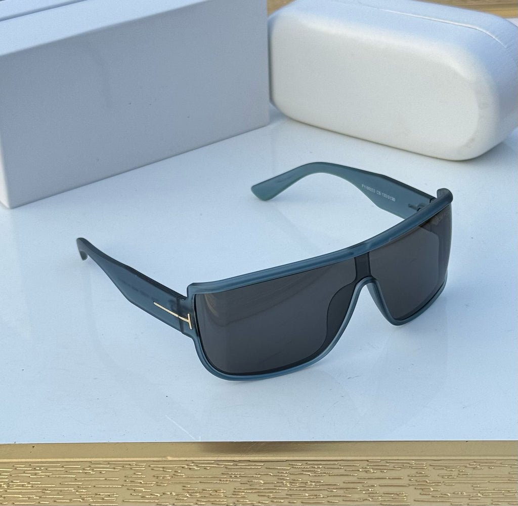 Tom Ford Unisex Shades | Premium Frame, Full Accessories & Original Box Available 5462