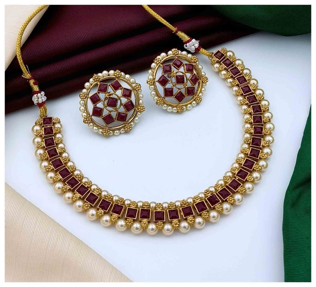 exquisite-moti-mala-choker-necklace-set-in-india-timeless-pearl-jewelry-1