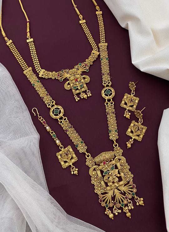 stunning-combo-necklace-sets-in-india-elegant-and-versatile-jewelry-9