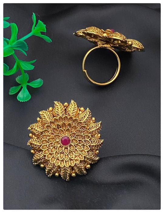 Golden, Ring: Exquisite Jewelry for Timeless Elegance and Style