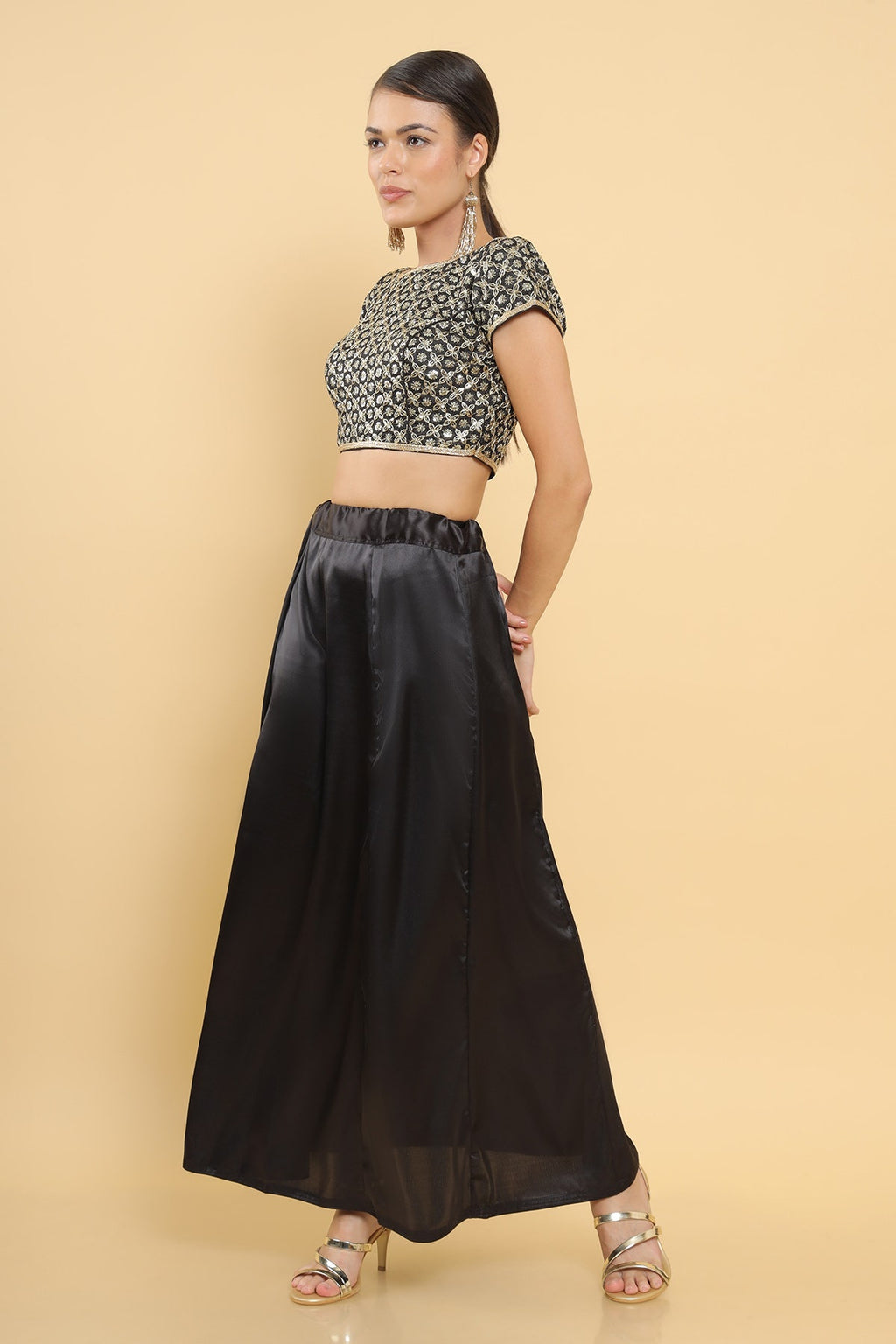 Comfortable Women's Petticoats in India - Perfect Fit for Sarees and Lehengas