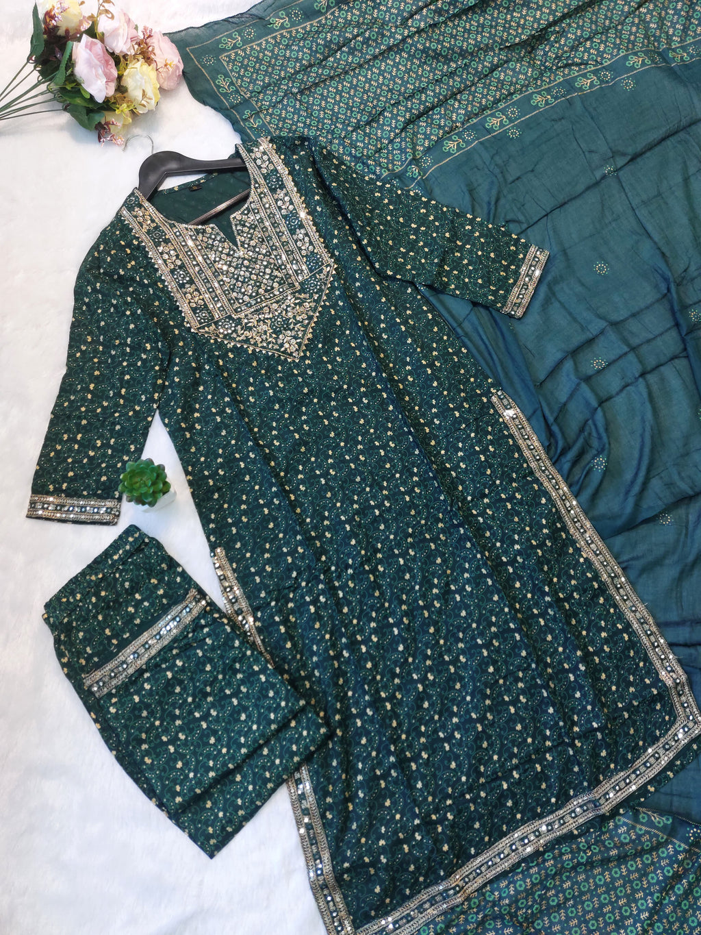 Women Viscose Rayon Kurta Pant Dupatta Set