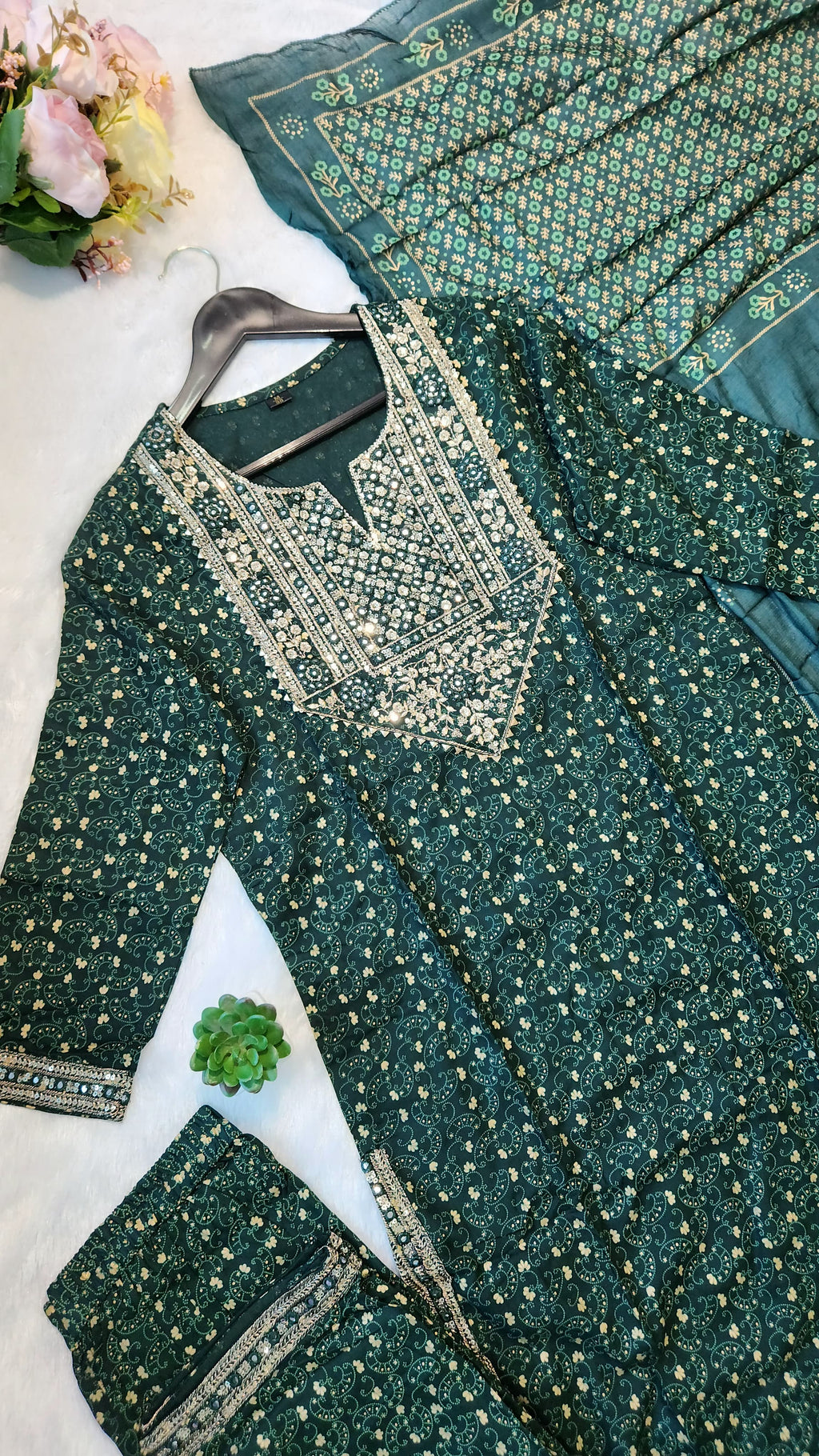 Women Viscose Rayon Kurta Pant Dupatta Set