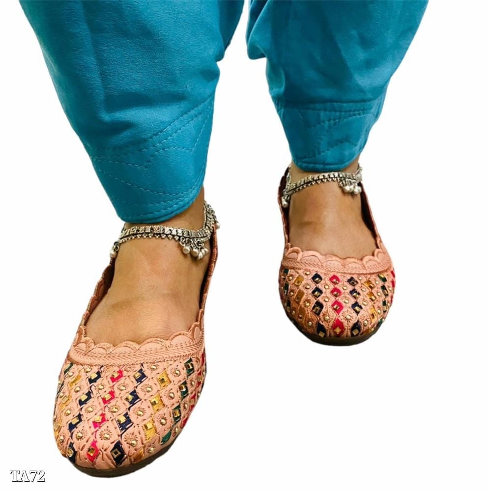 Traditional Punjabi Jutti for Women | Elegant Ethnic Footwear