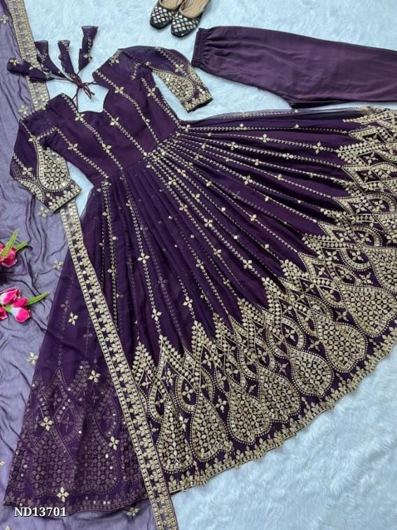 er Anarkali Suit in Fancy Style