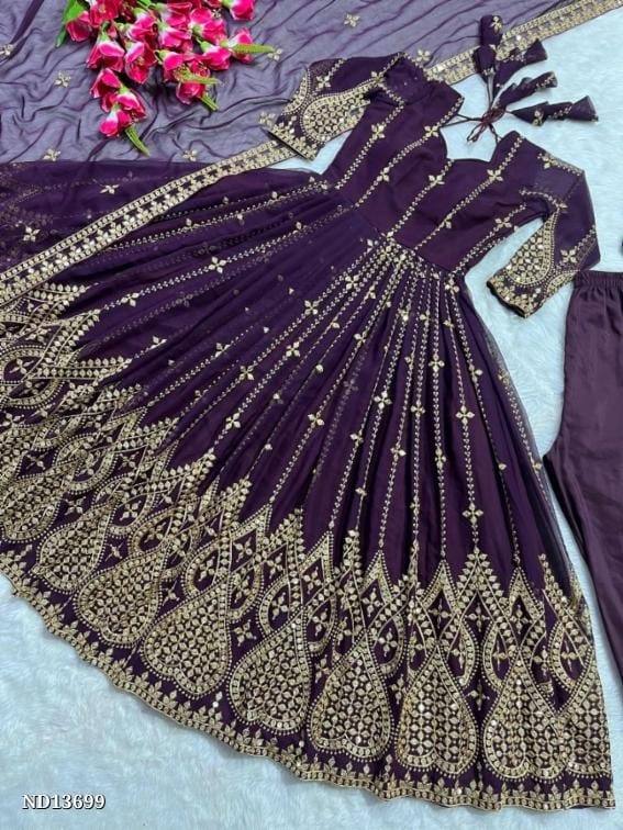 er Anarkali Suit in Fancy Style