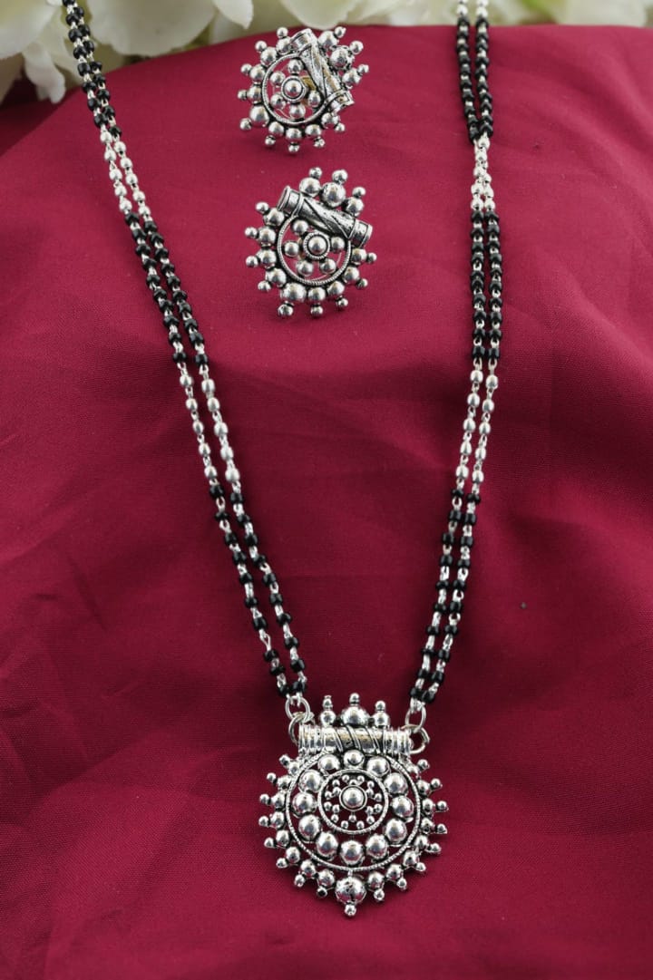 elegant-silver-mangalsutra-timeless-beauty-modern--13