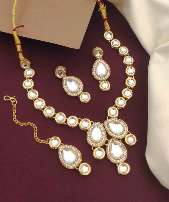 exquisite-kundan-necklace-sets-in-india-timeless-and-royal-jewelry-8