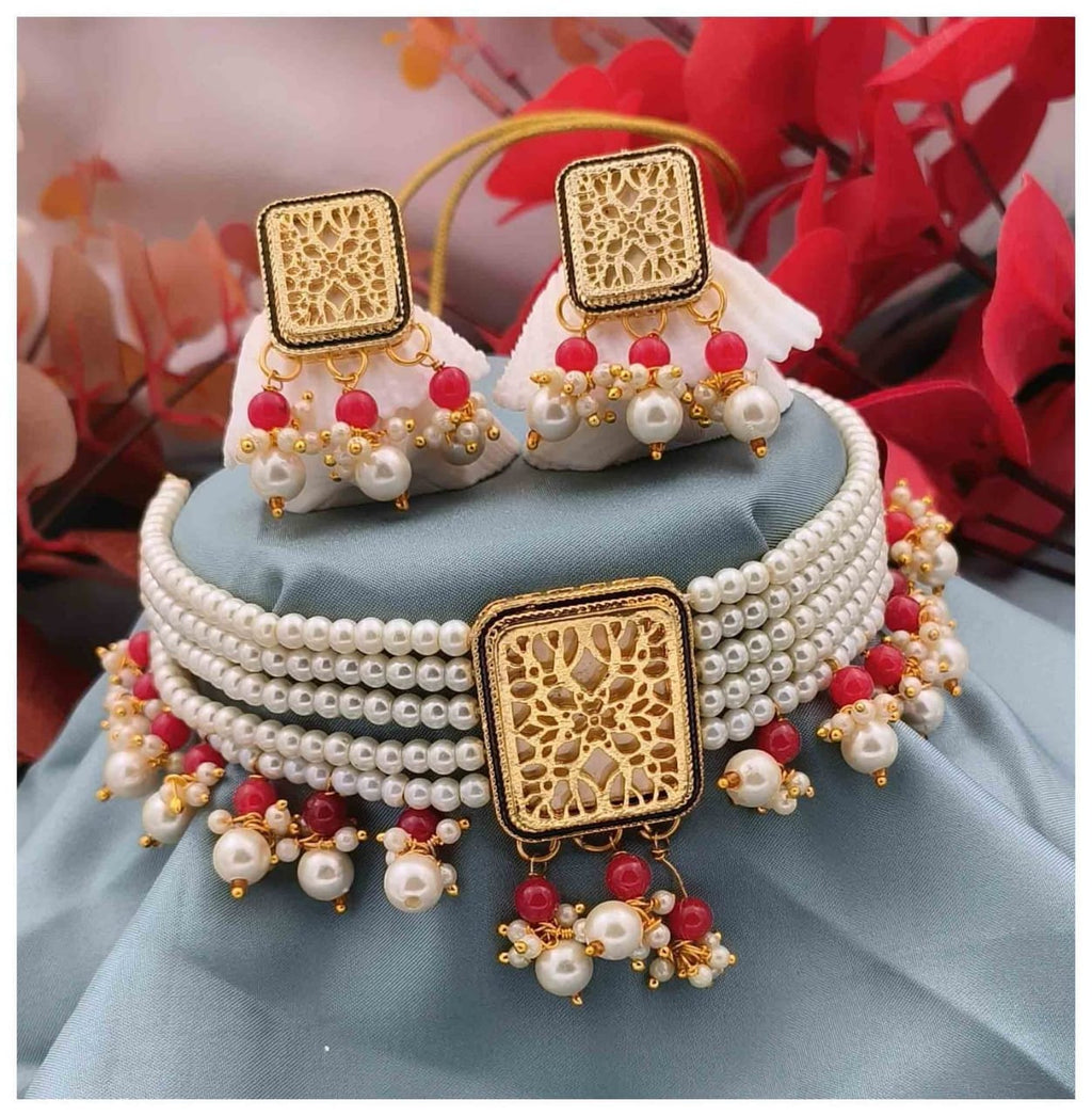 exquisite-moti-mala-choker-necklace-set-in-india-timeless-pearl-jewelry-31