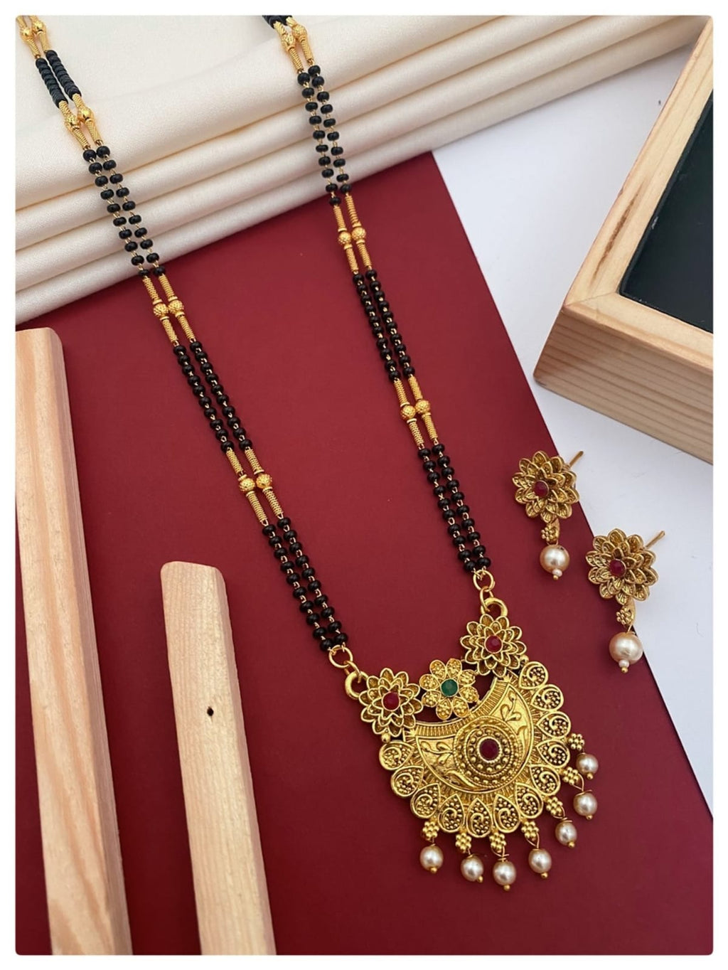 elegant-golden-mangalsutras-timeless-tradition-modern--20