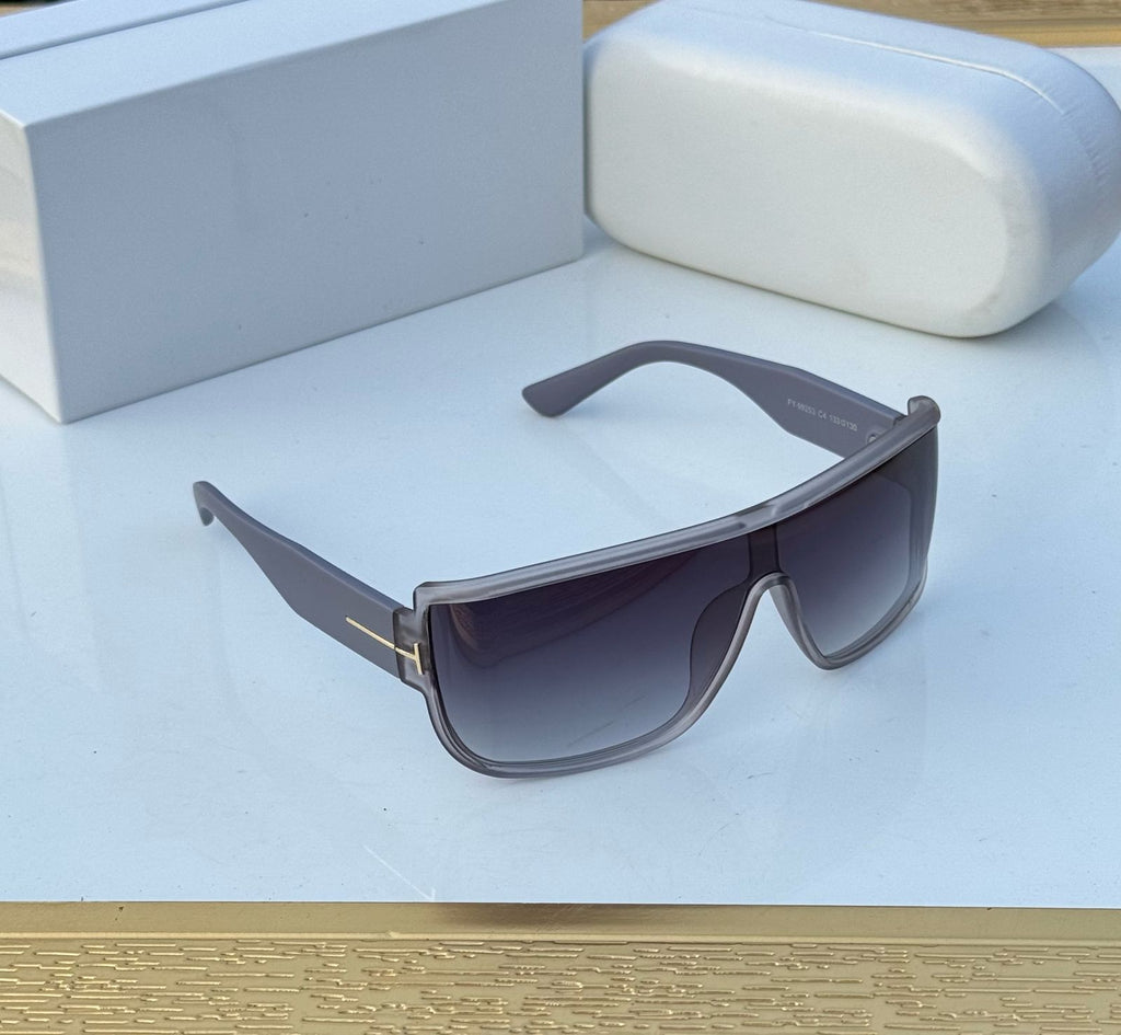 Tom Ford Unisex Shades | Premium Frame, Full Accessories & Original Box Available