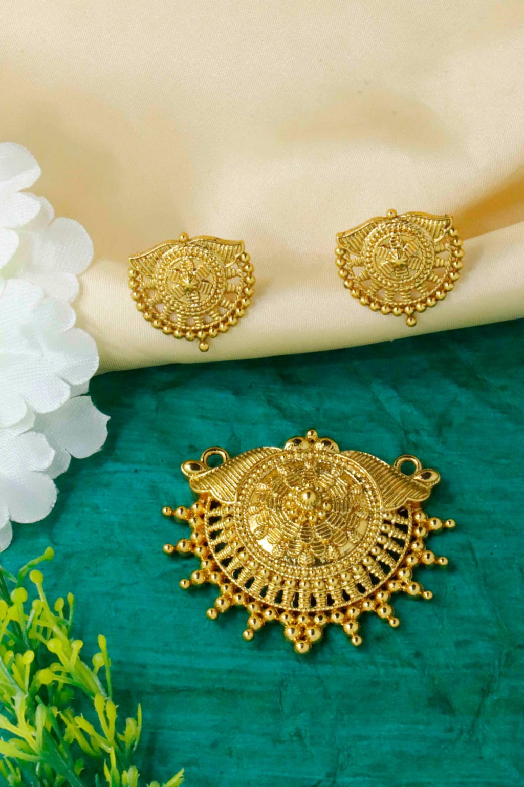 exquisite-golden-pendants-in-india-elegant-and-timeless-jewelry-total-2-piece-137