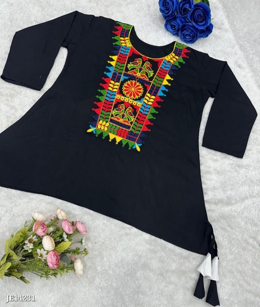 er Navratri Top with Embroidery Work