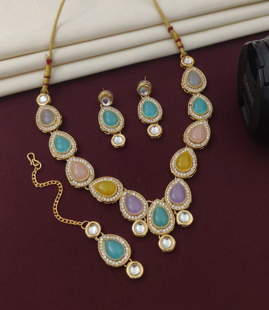 exquisite-kundan-necklace-sets-in-india-timeless-and-royal-jewelry-5