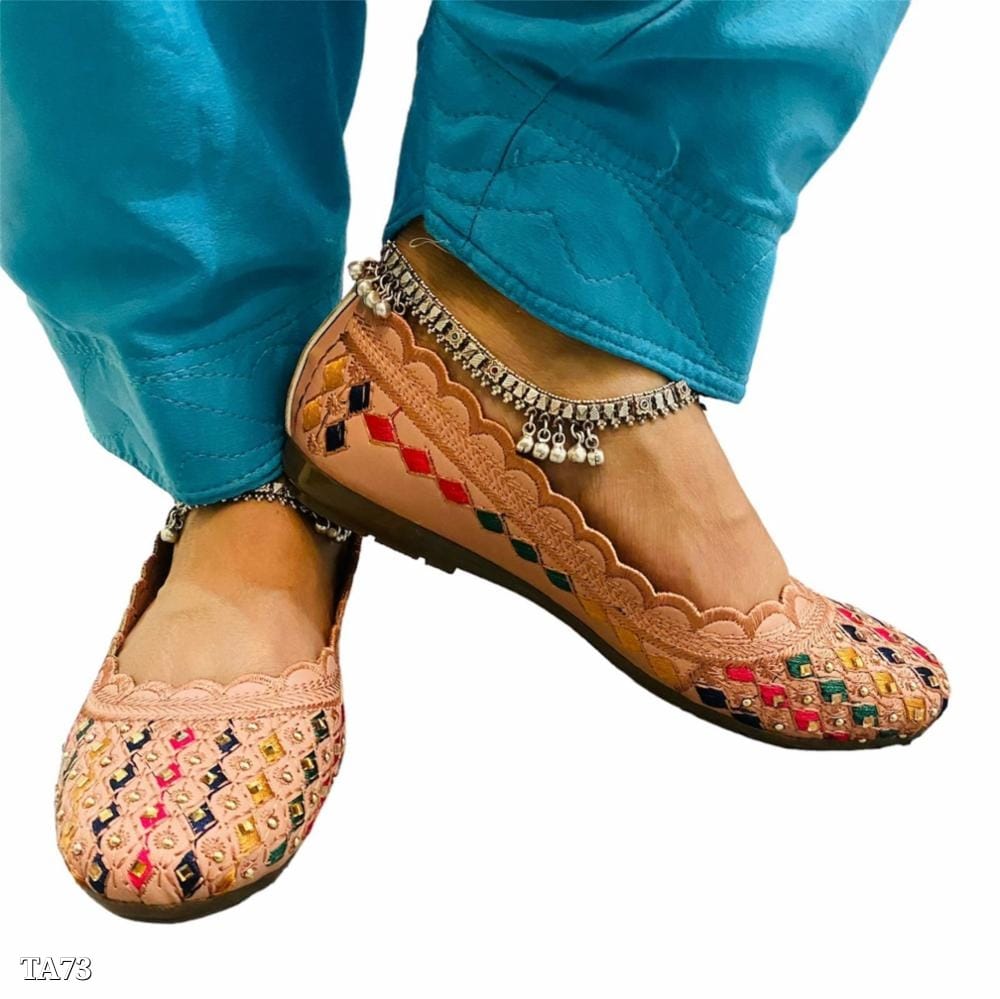 Traditional Punjabi Jutti for Women | Elegant Ethnic Footwear